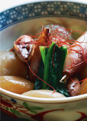 玉こんにゃくとやりいかの煮付け