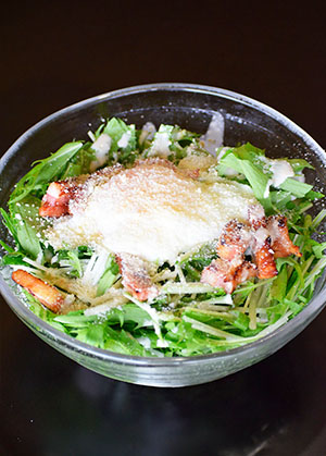 水菜とベーコンの温玉サラダ